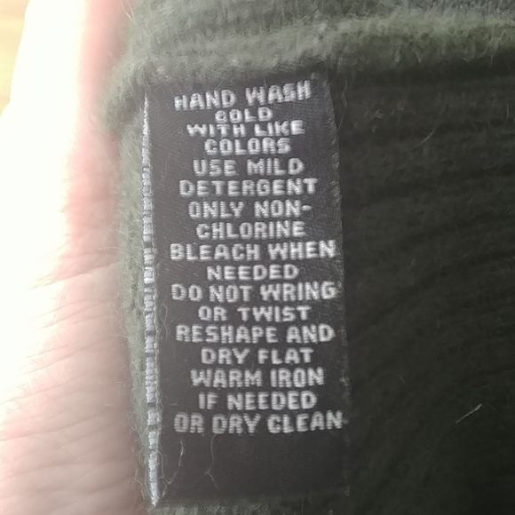 MERCER & MADISON LAMBS' WOOL SWEATER - Picture 6 of 6